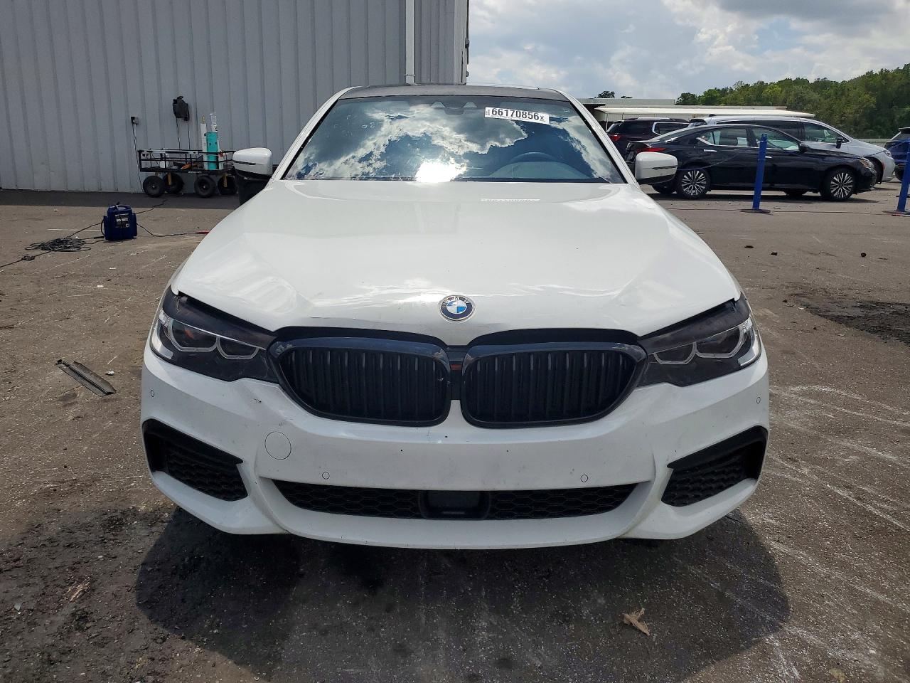 2019 BMW 530E — снимка 5