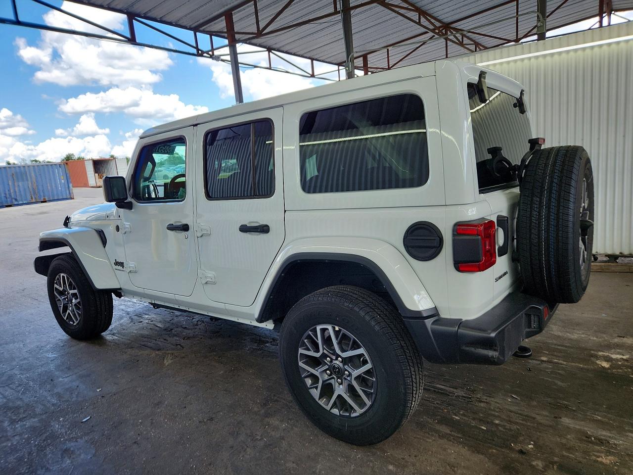 2026 JEEP WRANGLER SAHARA — снимка 2