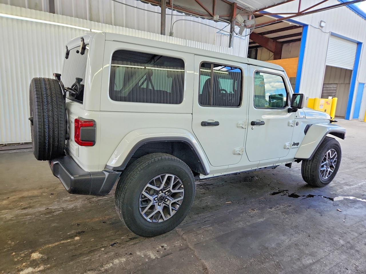 2026 JEEP WRANGLER SAHARA — снимка 3