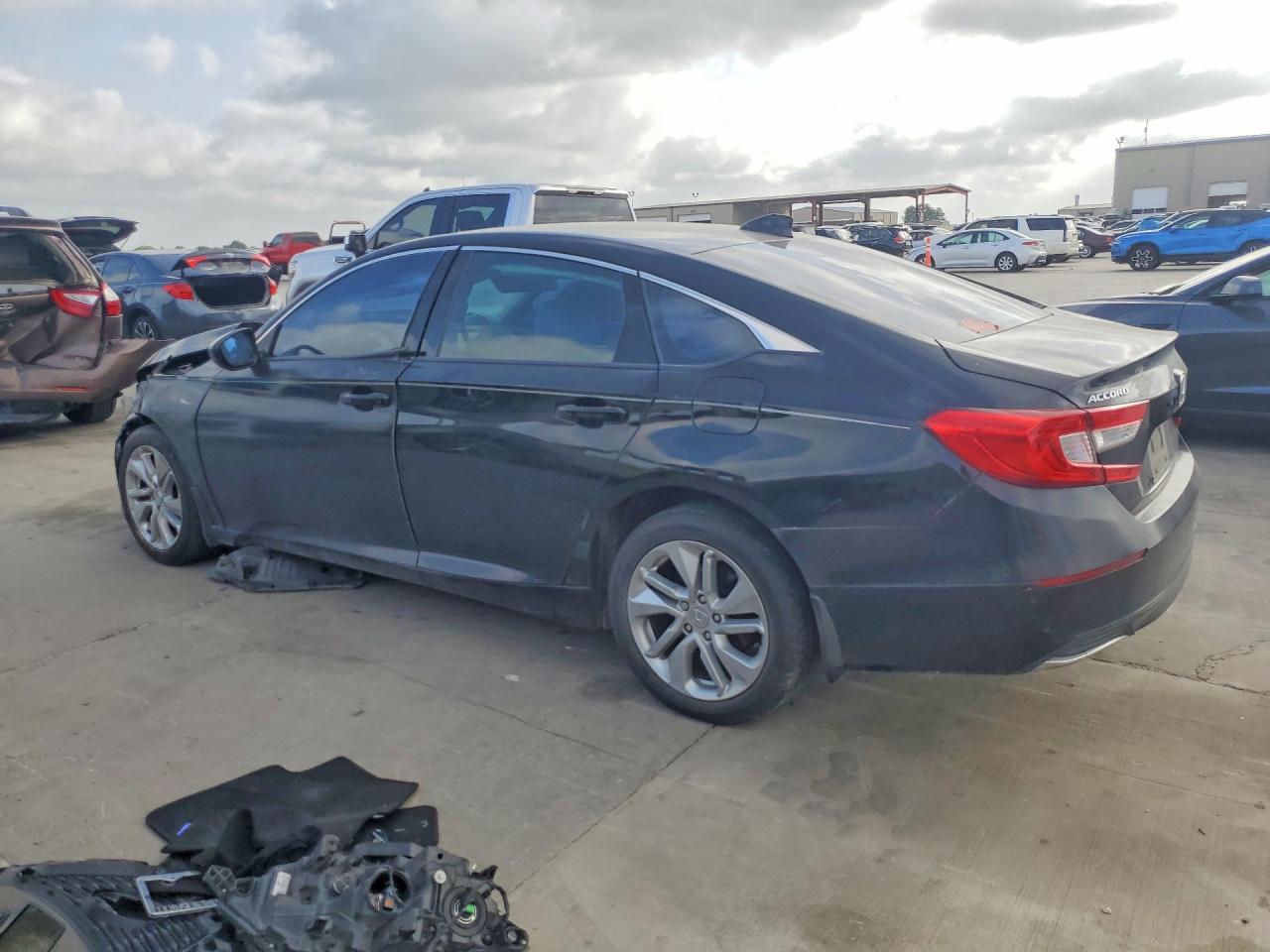 2018 HONDA ACCORD LX — снимка 2