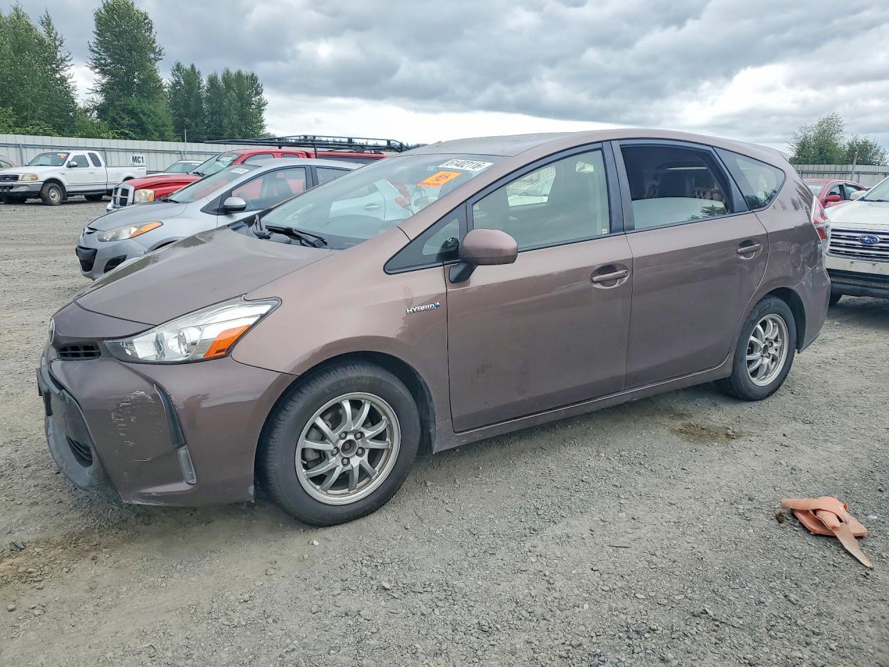 2017 TOYOTA PRIUS V FOUR