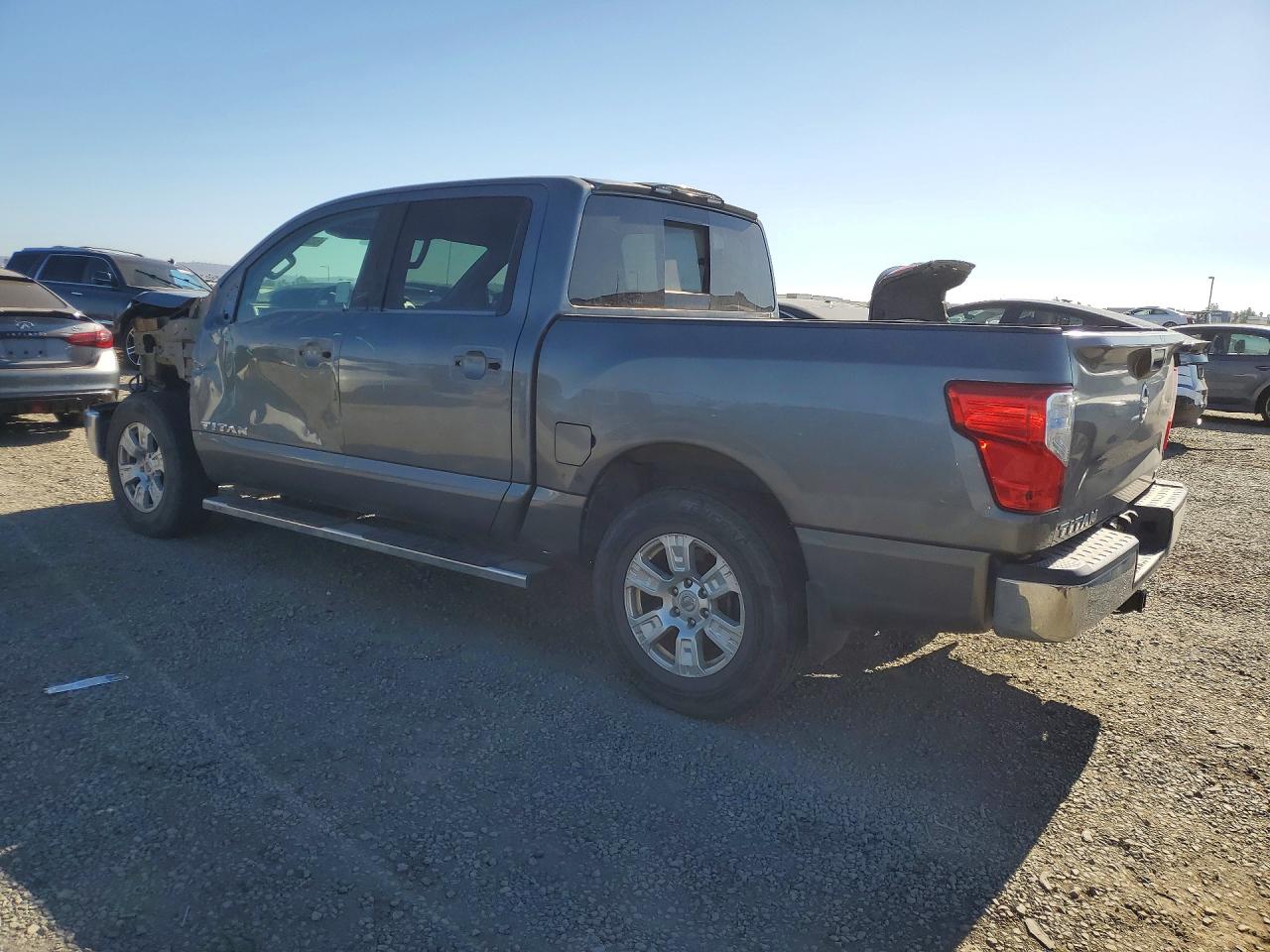 2017 NISSAN TITAN S — снимка 2
