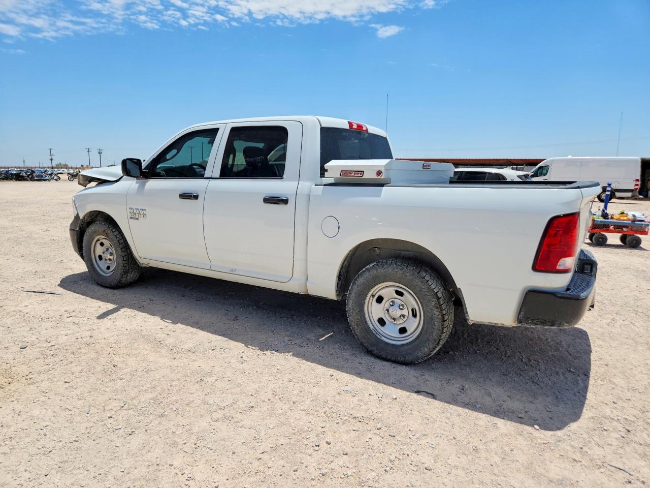 2022 RAM 1500 CLASSIC TRADESMAN — снимка 2