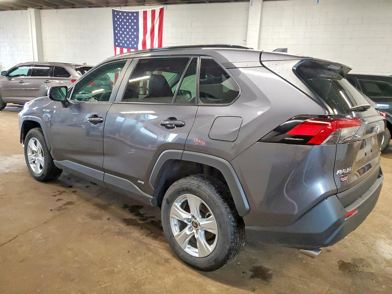 2021 TOYOTA RAV4 LE — снимка 2