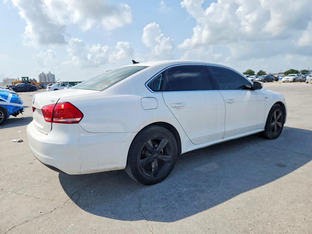 2015 VOLKSWAGEN PASSAT S — снимка 3
