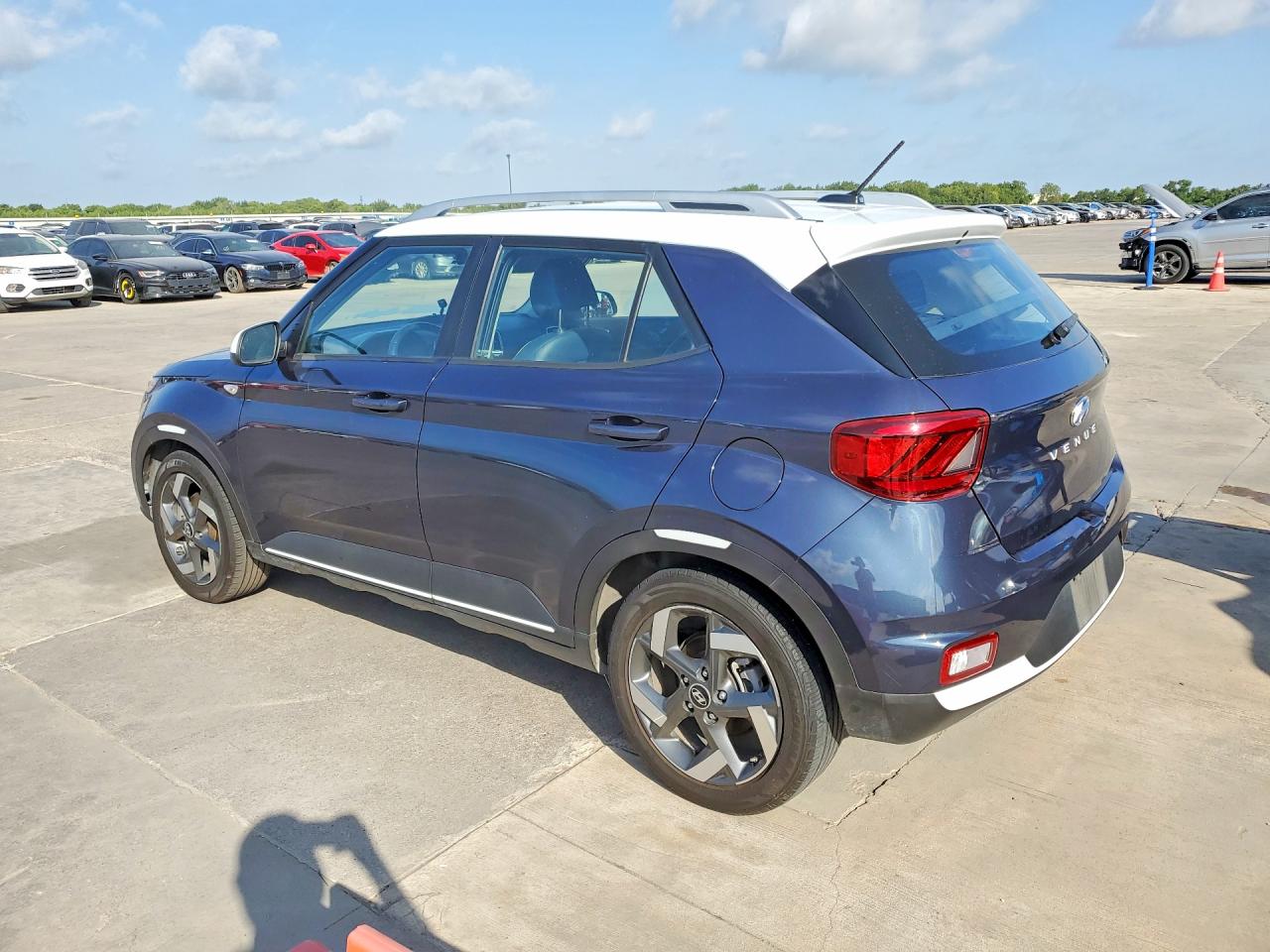 2023 HYUNDAI VENUE LIMITED — снимка 2