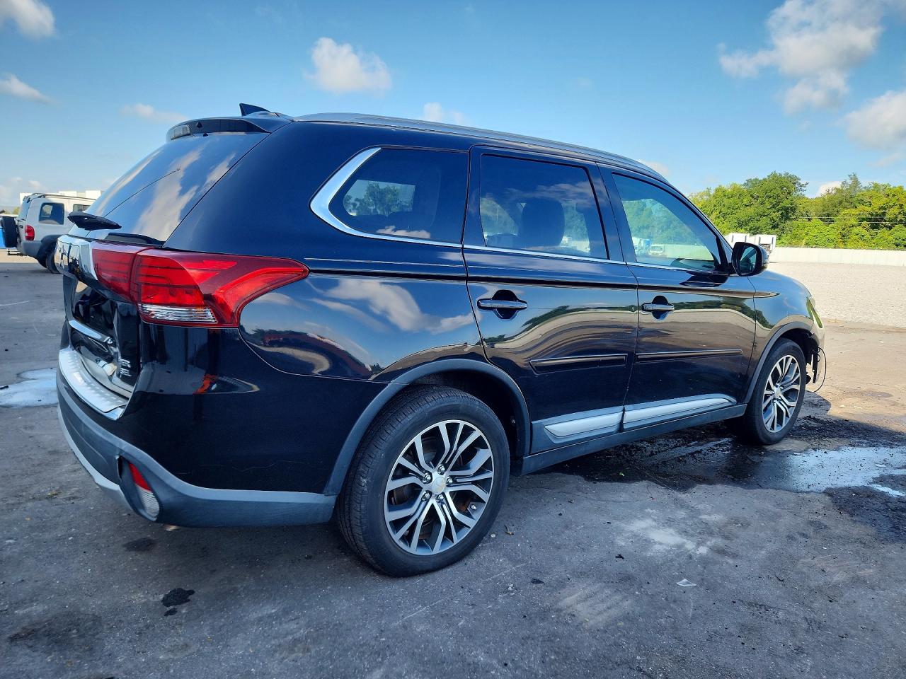 2017 MITSUBISHI OUTLANDER SE — снимка 3