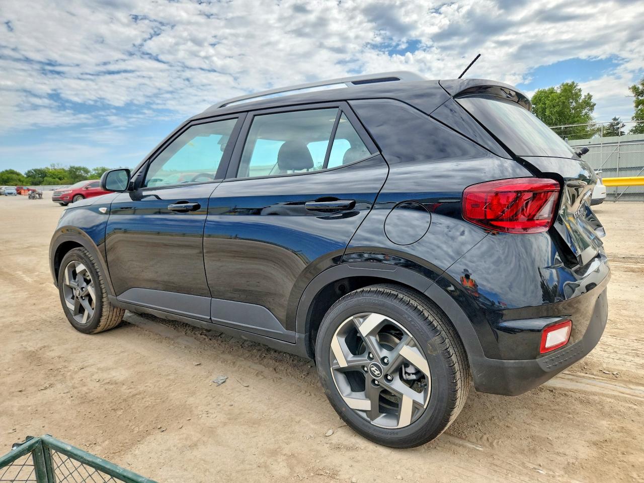 2026 HYUNDAI VENUE SEL — снимка 2