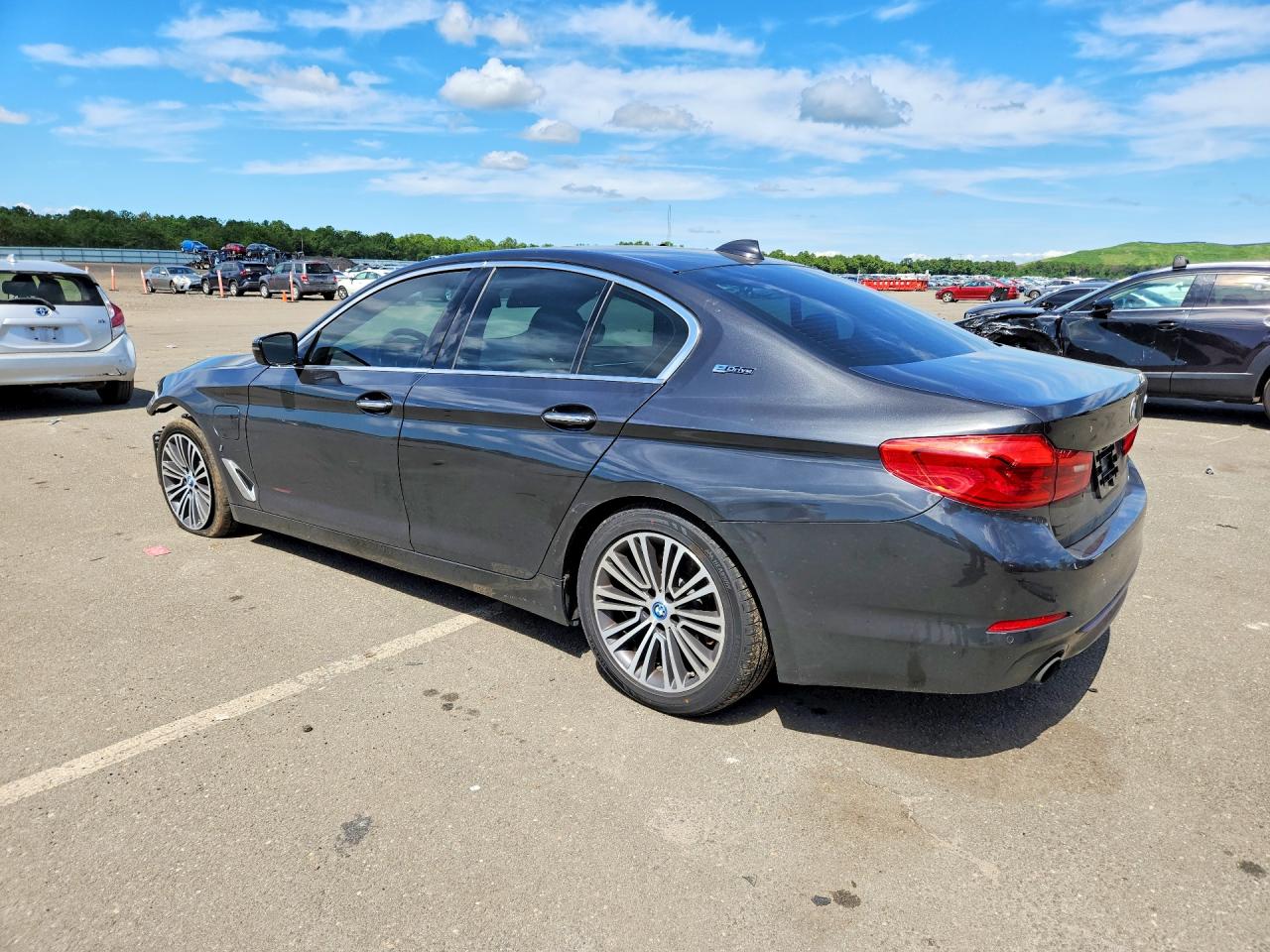2018 BMW 530XE — снимка 2