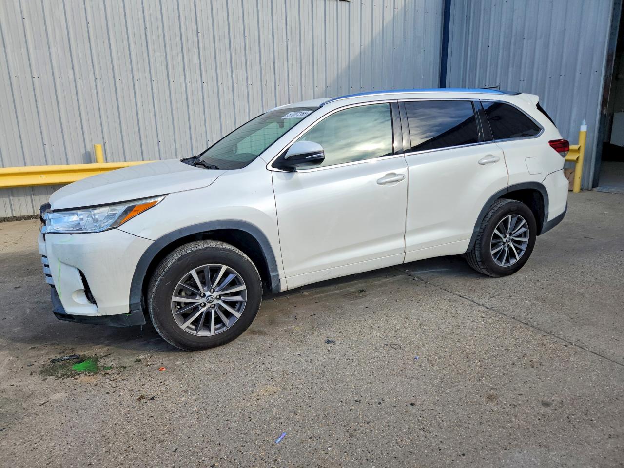 2018 TOYOTA HIGHLANDER XLE