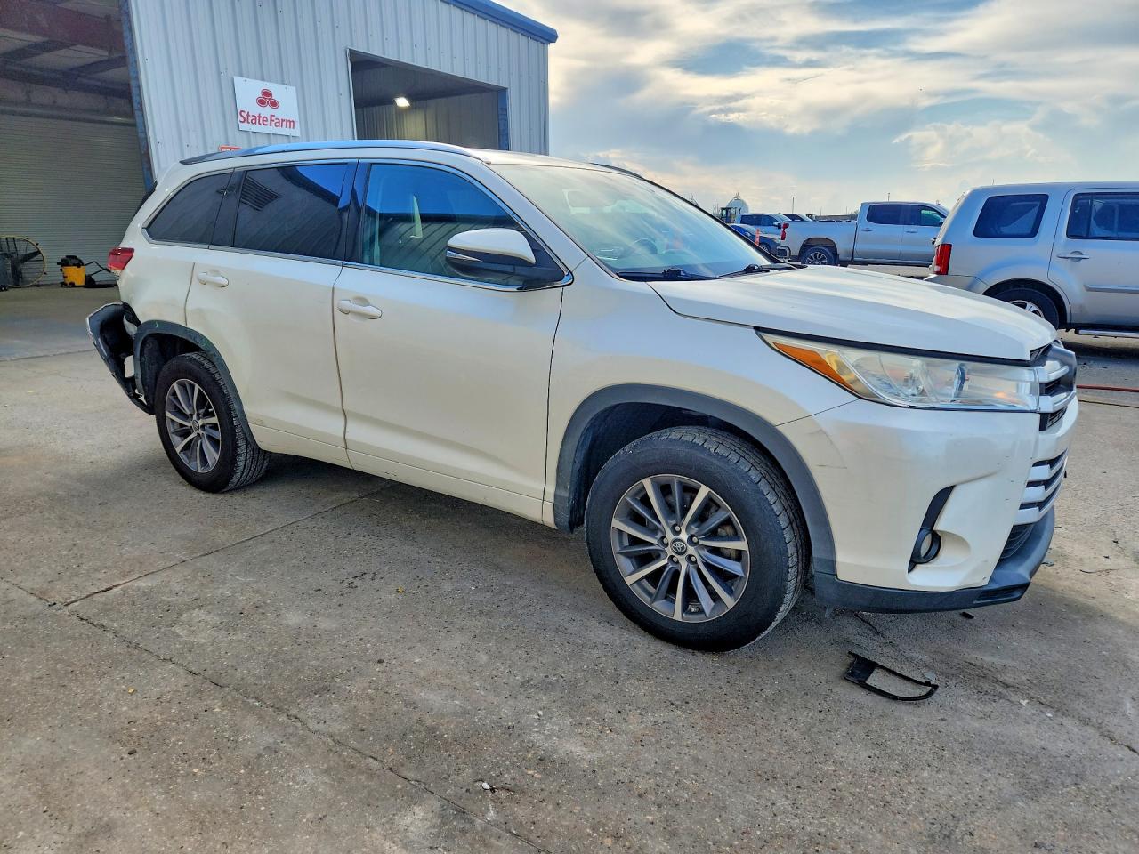 2018 TOYOTA HIGHLANDER XLE — снимка 4