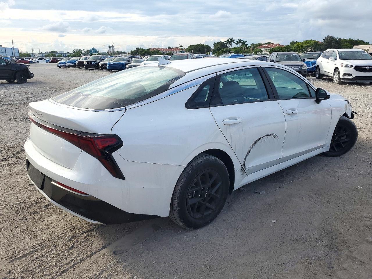 2026 KIA K5 LXS — снимка 3
