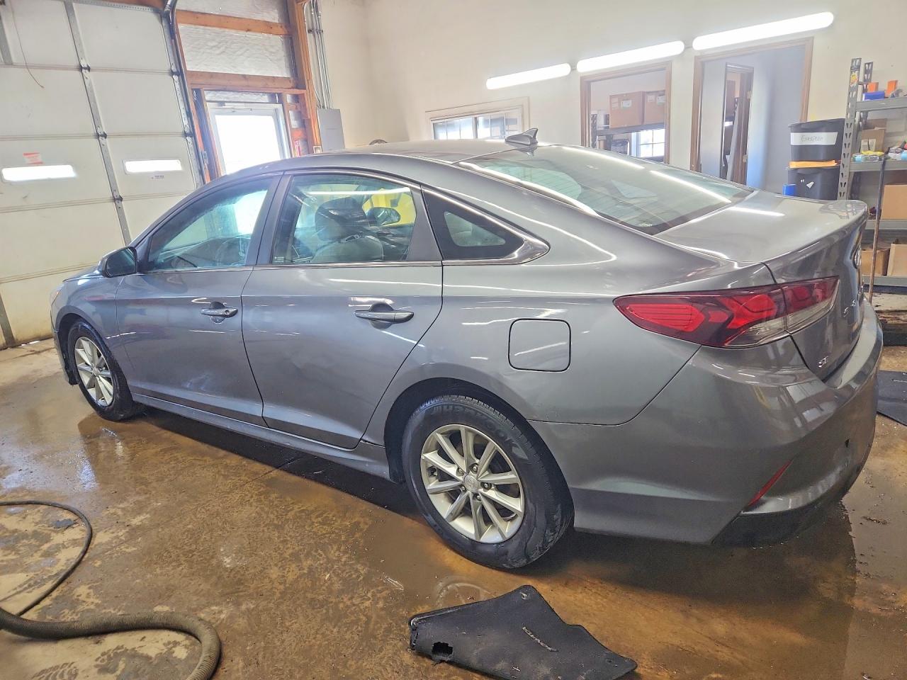 2019 HYUNDAI SONATA SE — снимка 2