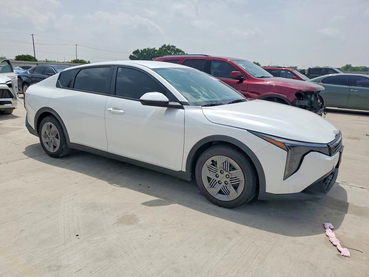 2025 KIA K4 LX — снимка 4