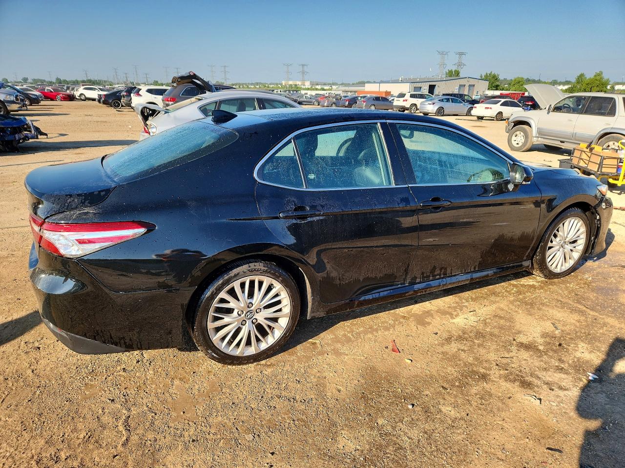 2020 TOYOTA CAMRY XLE — снимка 3