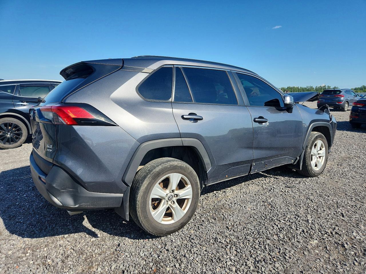 2021 TOYOTA RAV4 XLE — снимка 3