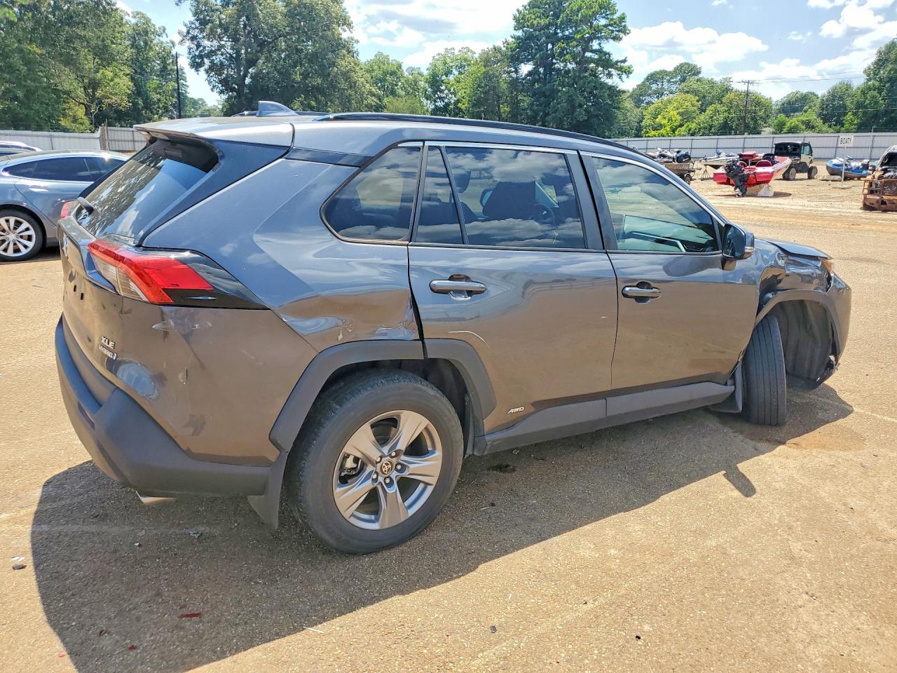 2023 TOYOTA RAV4 HYBRID XLE — снимка 3