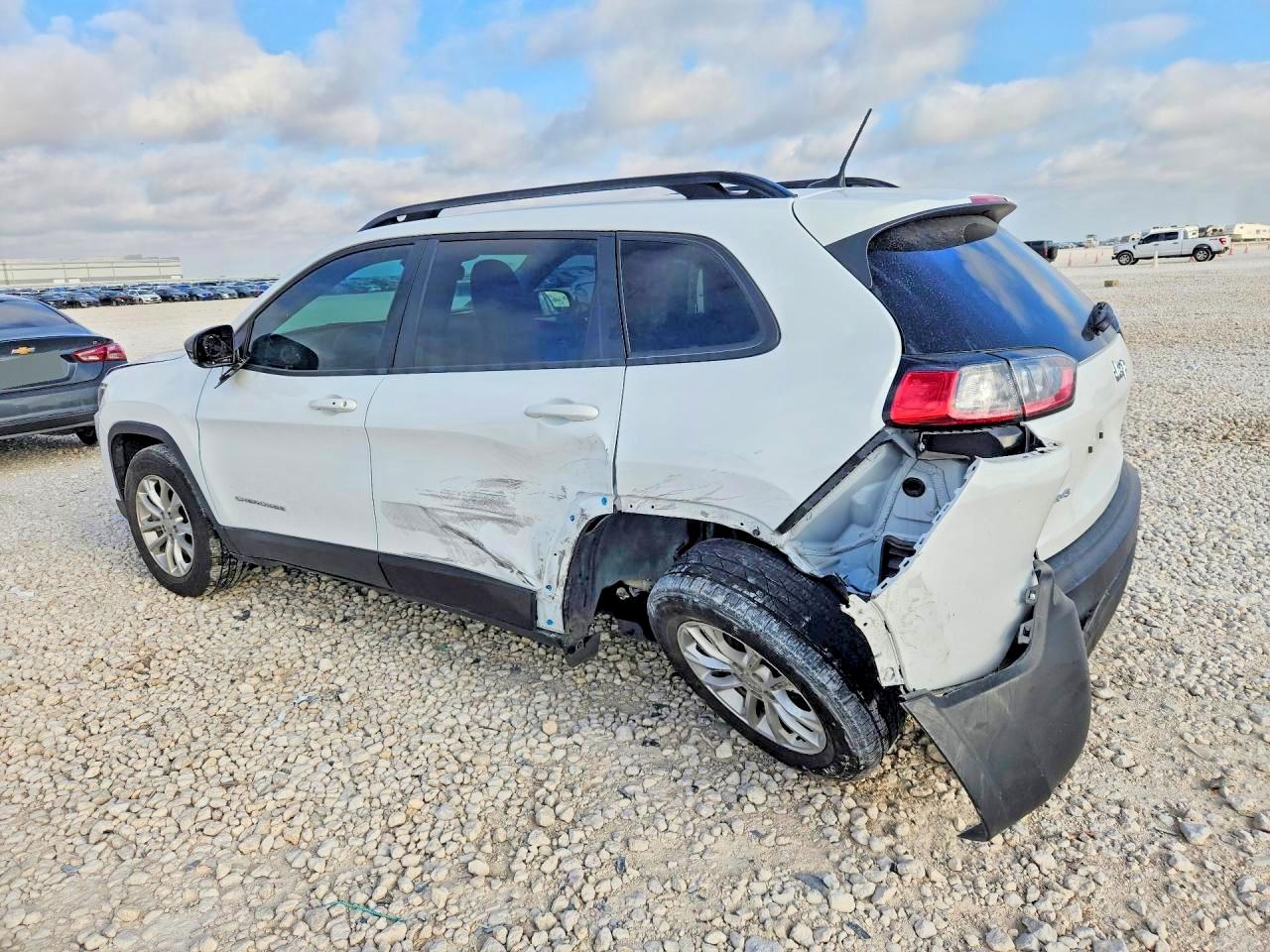 2022 JEEP CHEROKEE LATITUDE LUX — снимка 2