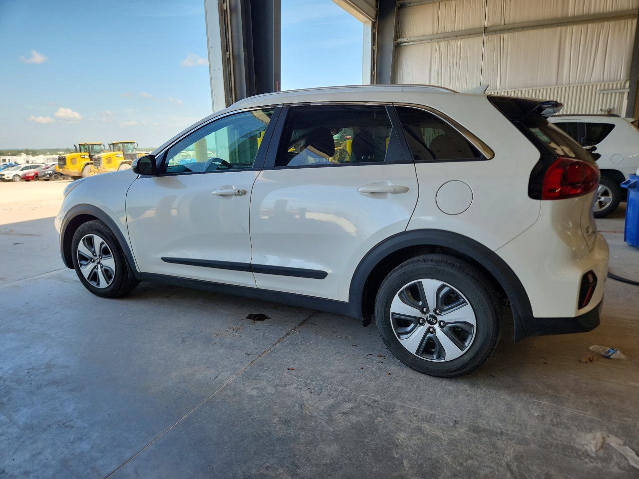 2020 KIA NIRO LX — снимка 2