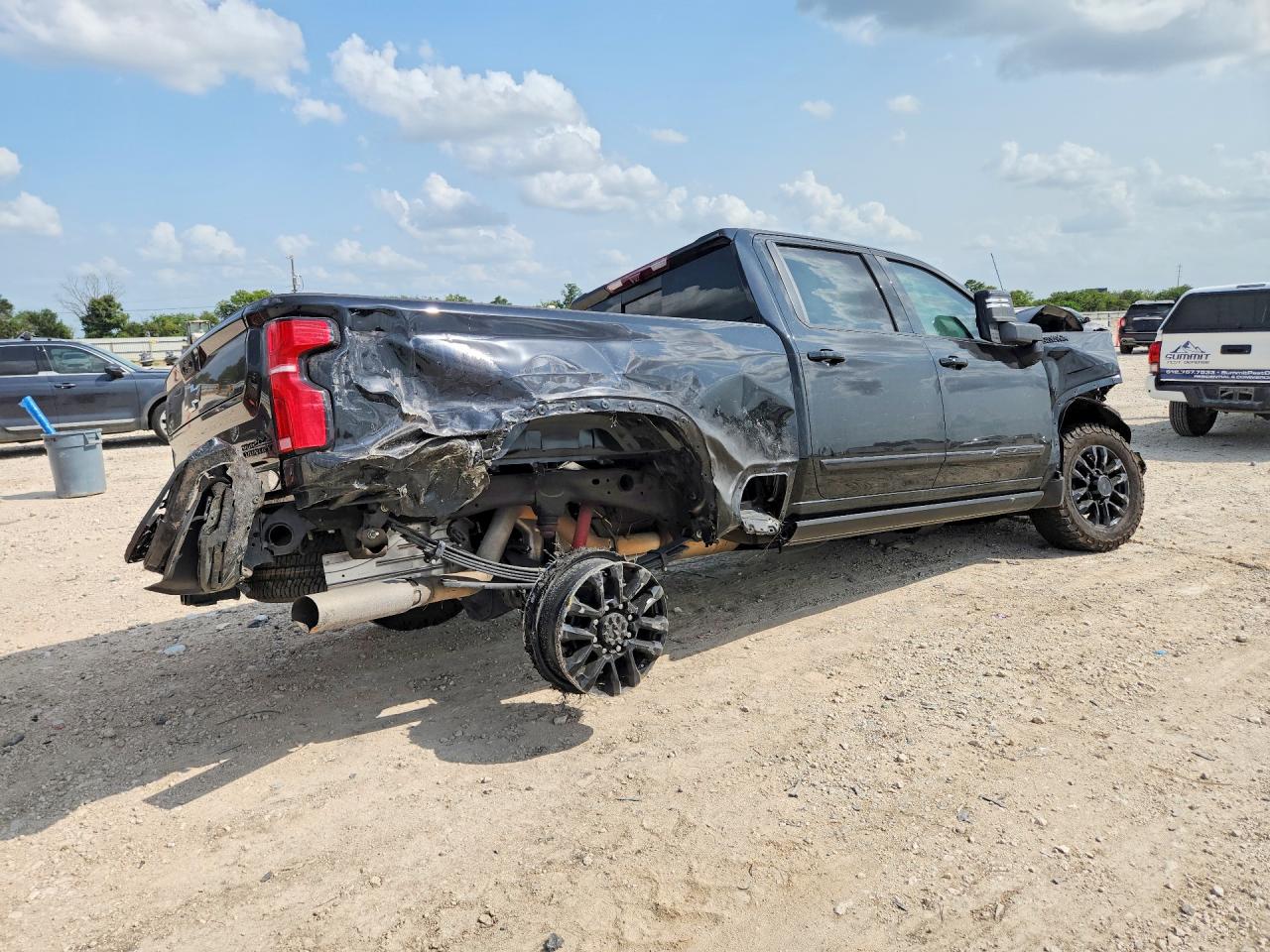 2025 CHEVROLET SILVERADO K2500 HIGH COUNTRY — снимка 3