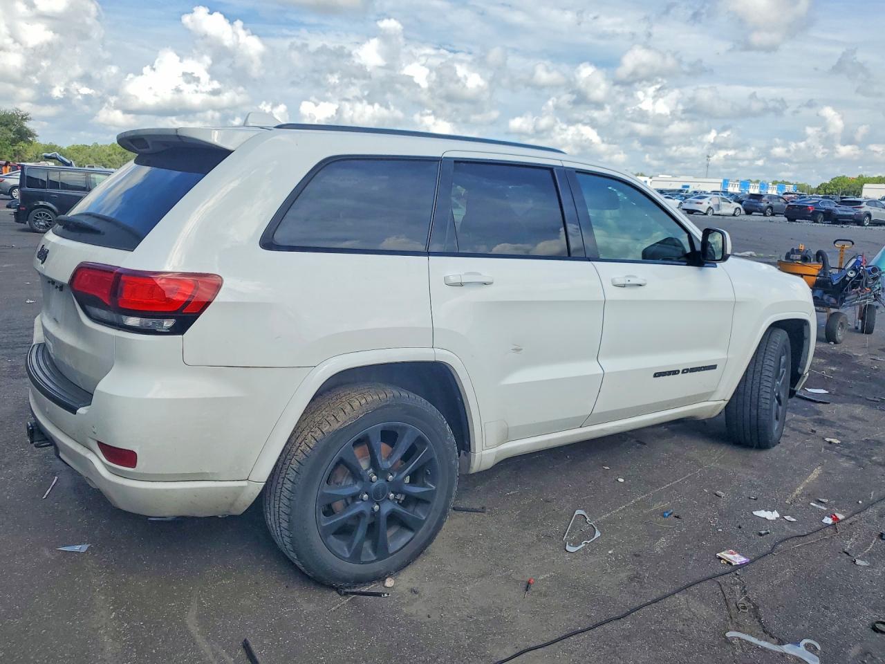 2019 JEEP GRAND CHEROKEE LAREDO — снимка 3