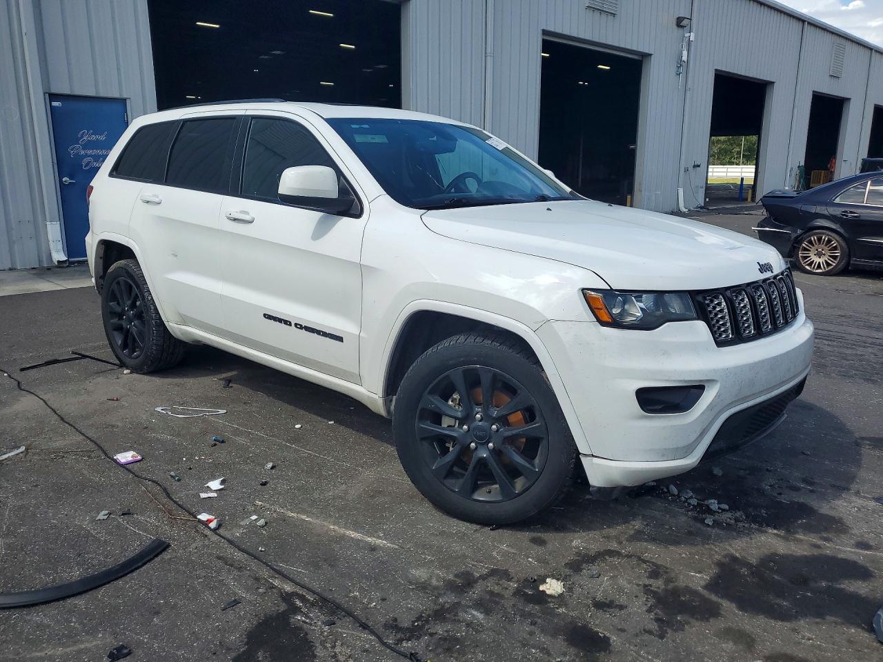 2019 JEEP GRAND CHEROKEE LAREDO — снимка 4