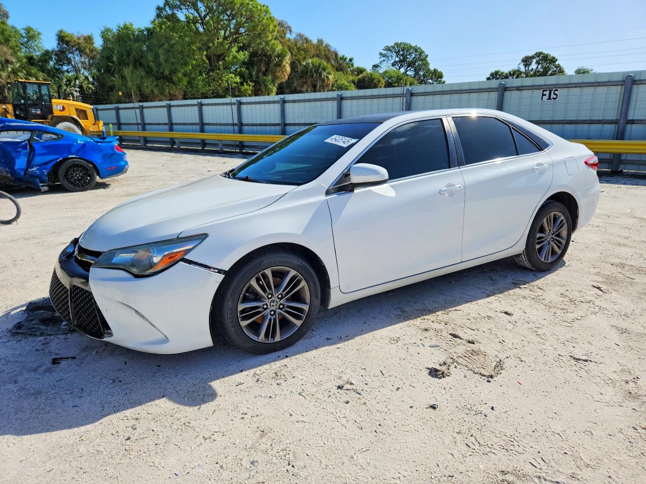 2015 TOYOTA CAMRY SE