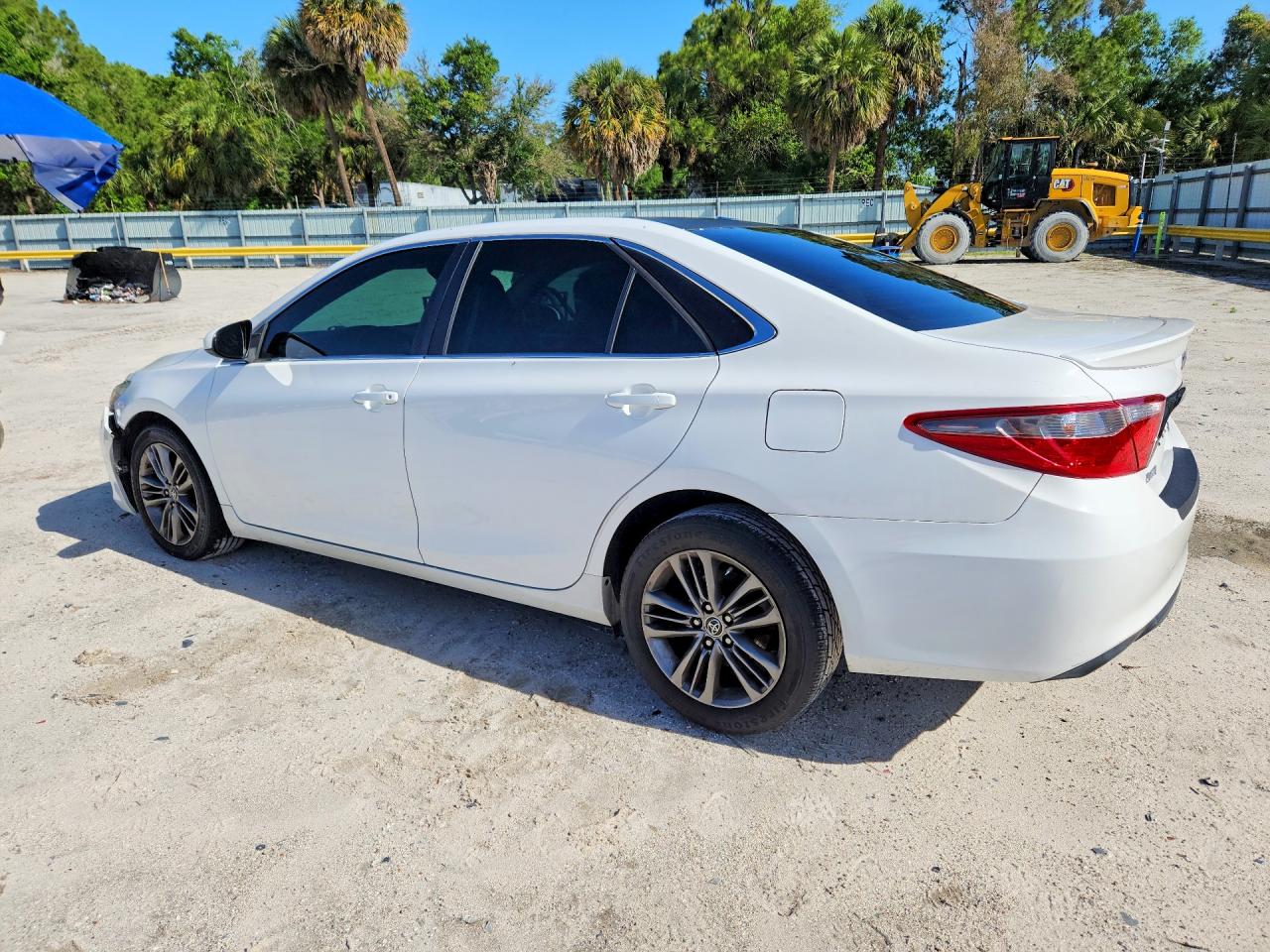 2015 TOYOTA CAMRY SE — снимка 2