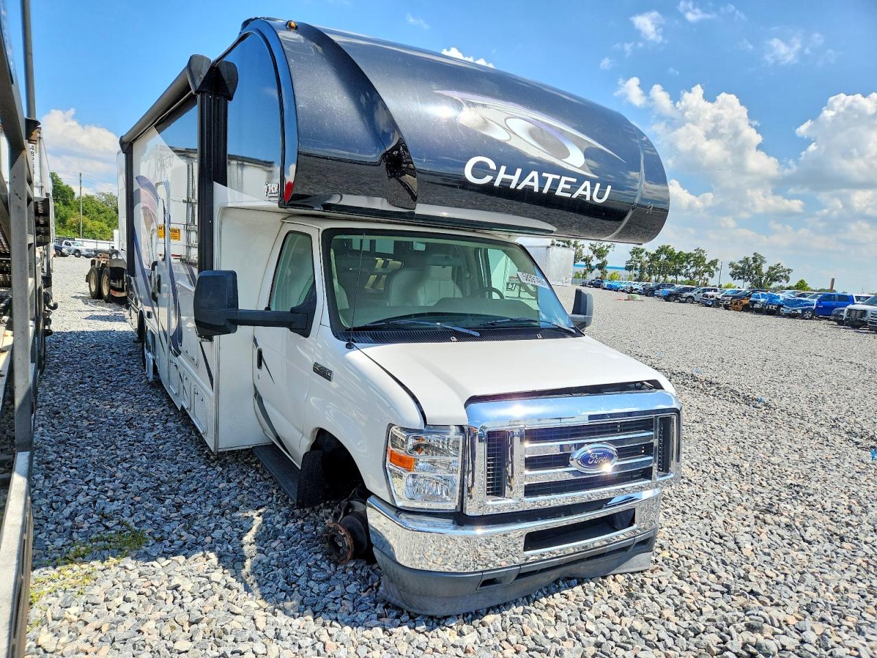 2021 FORD CHATEAU