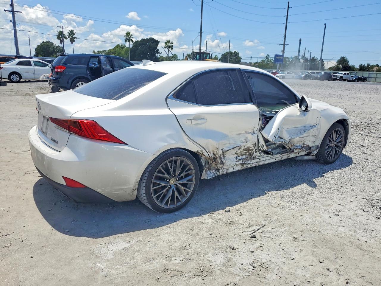 2017 LEXUS IS 200T — снимка 3