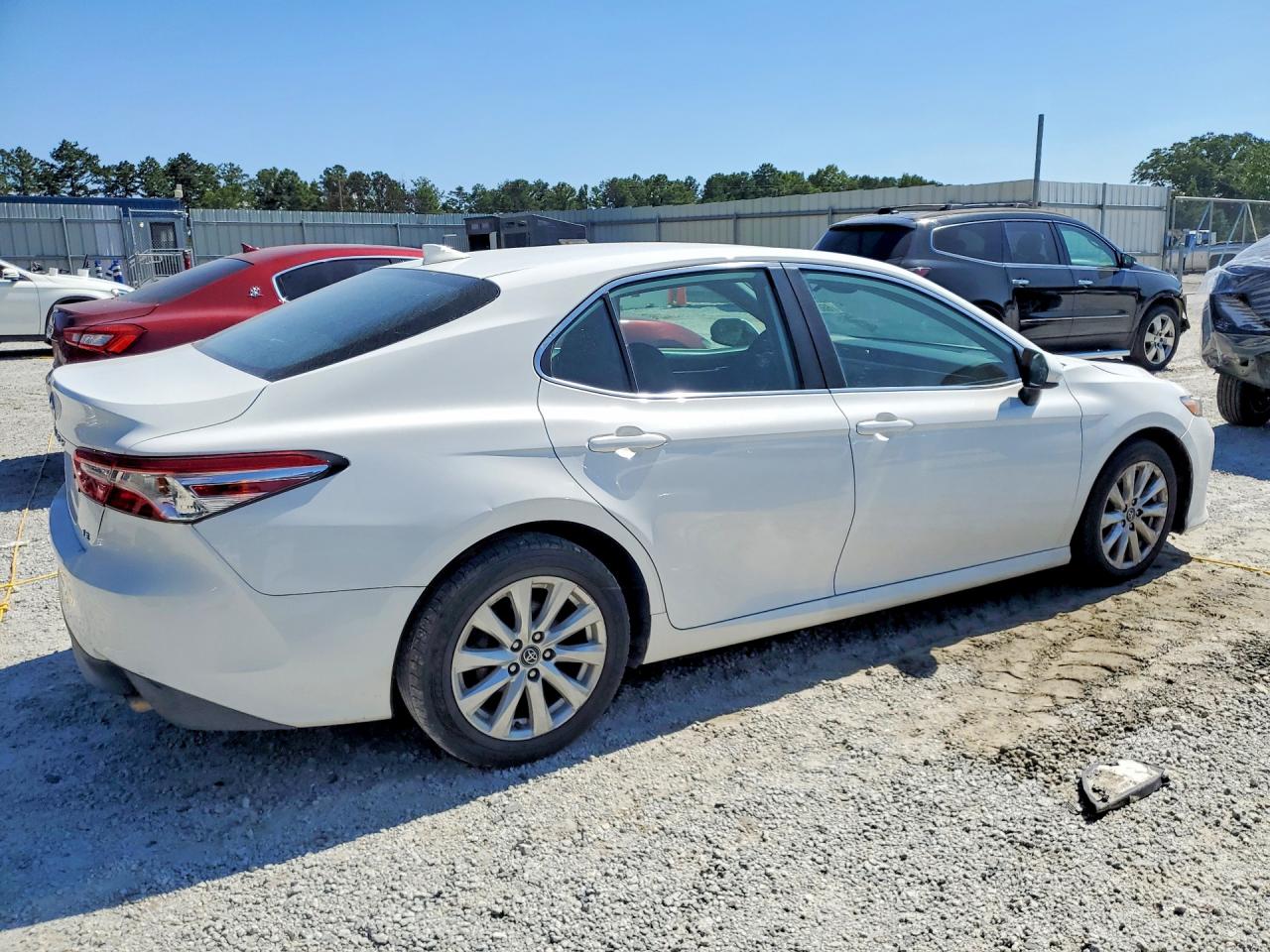 2019 TOYOTA CAMRY LE — снимка 3