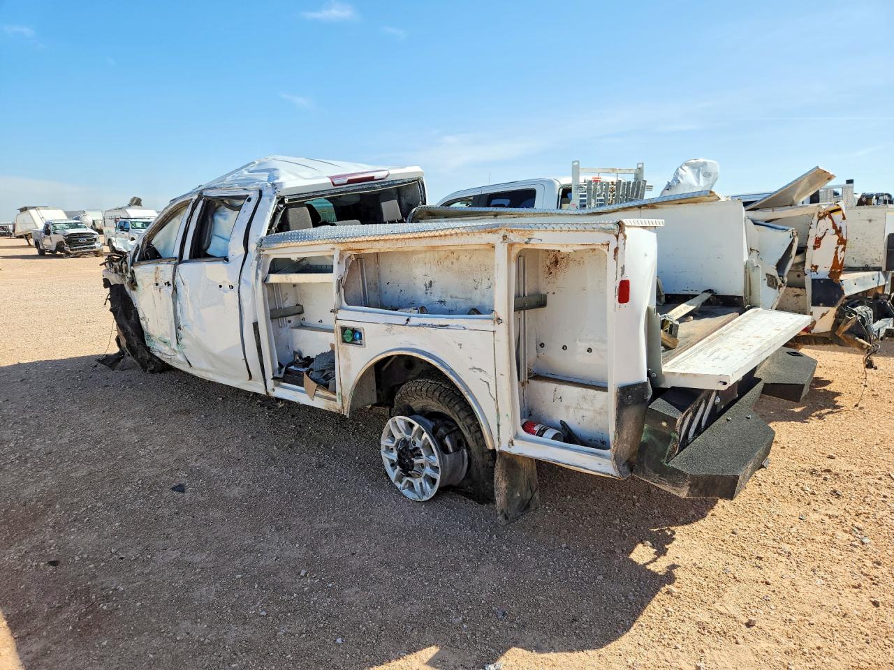 2024 CHEVROLET SILVERADO K2500 HEAVY DUTY LT — снимка 2