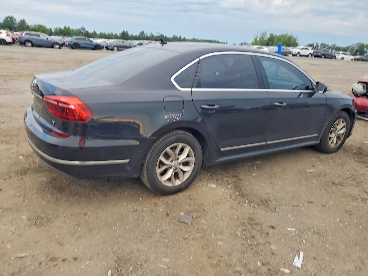 2017 VOLKSWAGEN PASSAT S — снимка 3