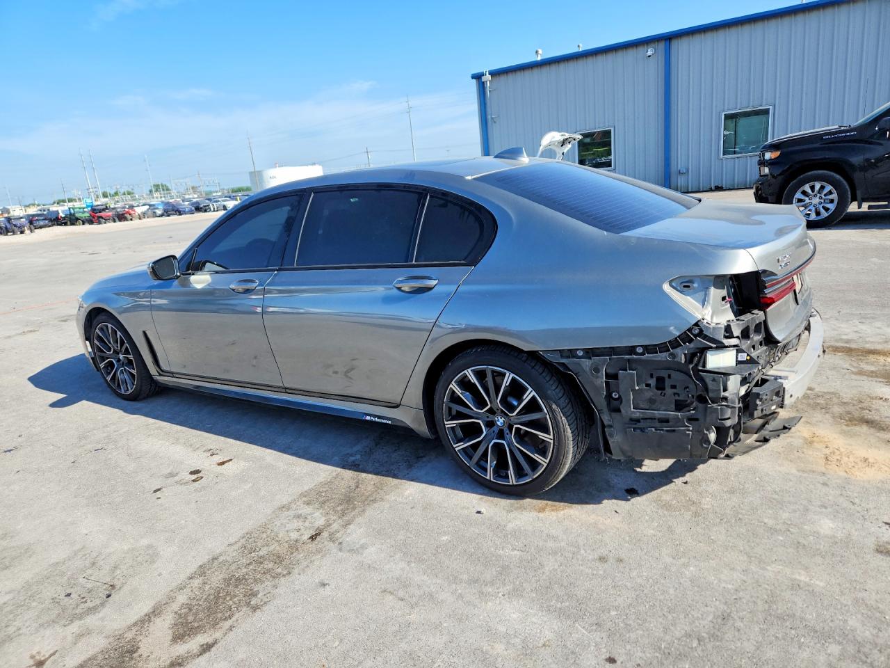 2020 BMW 750 XI — снимка 2