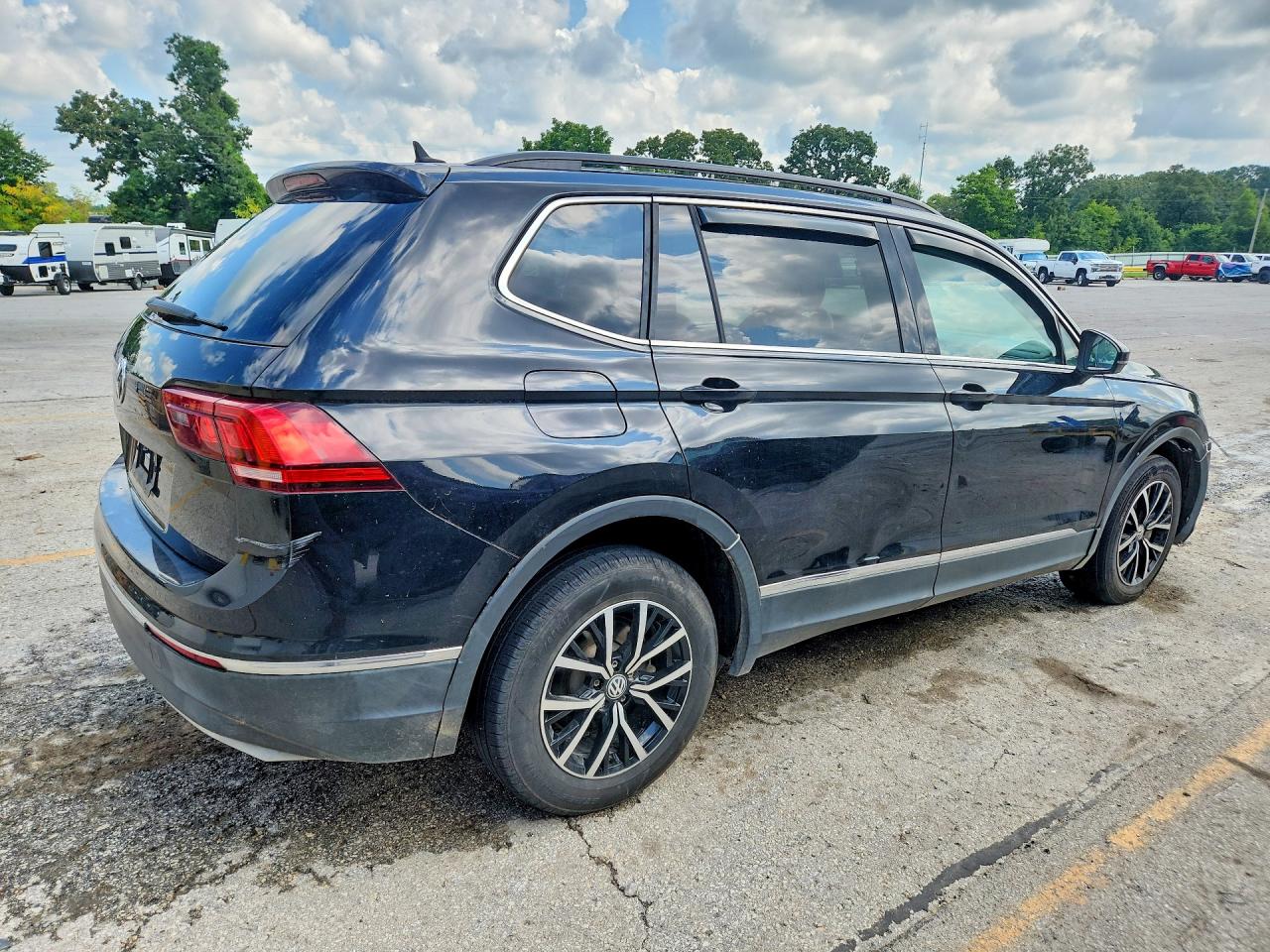 2021 VOLKSWAGEN TIGUAN SE — снимка 3