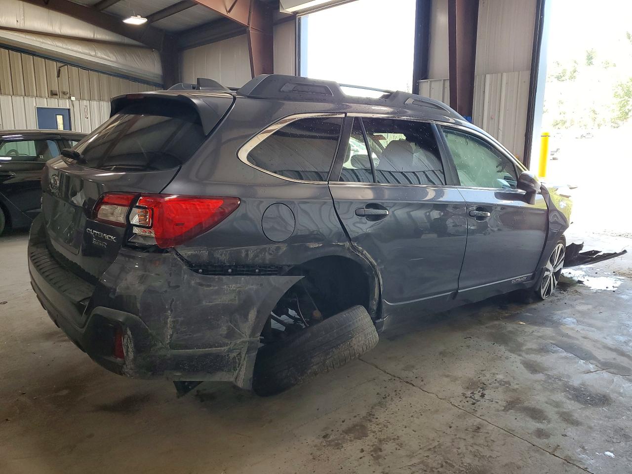 2019 SUBARU OUTBACK 3.6R LIMITED — снимка 3