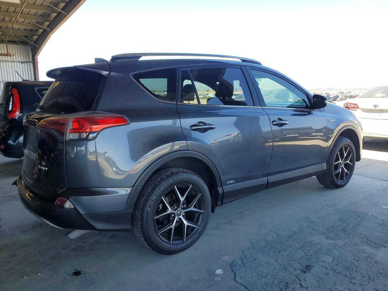2017 TOYOTA RAV4 HV SE — снимка 3