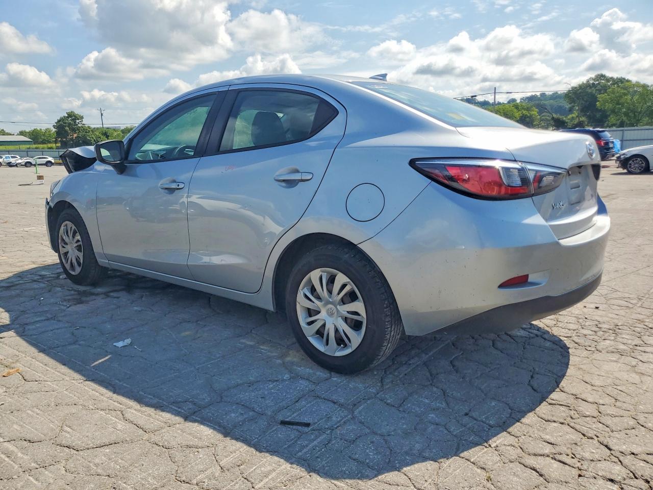 2019 TOYOTA YARIS L — снимка 2