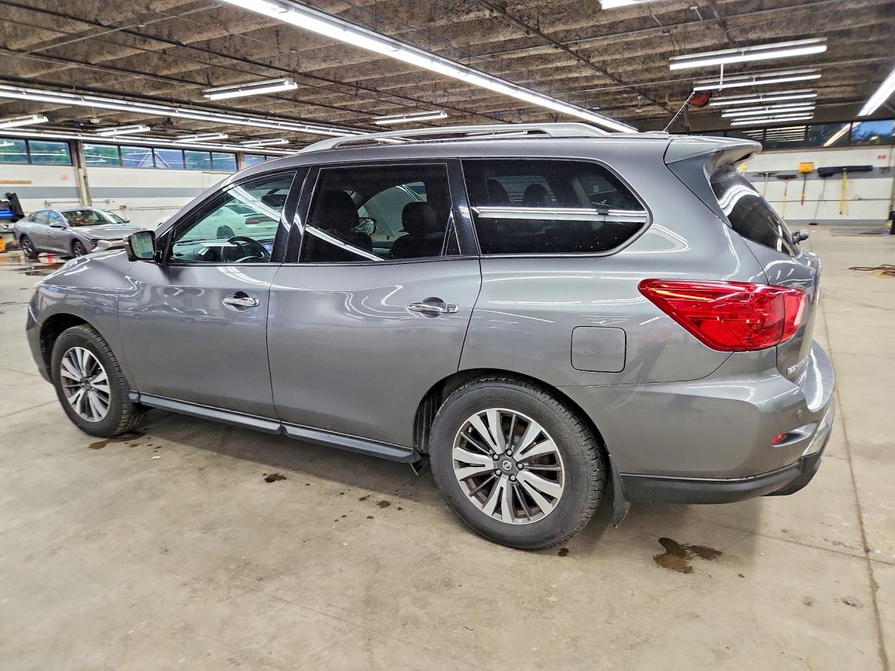 2017 NISSAN PATHFINDER S — снимка 2