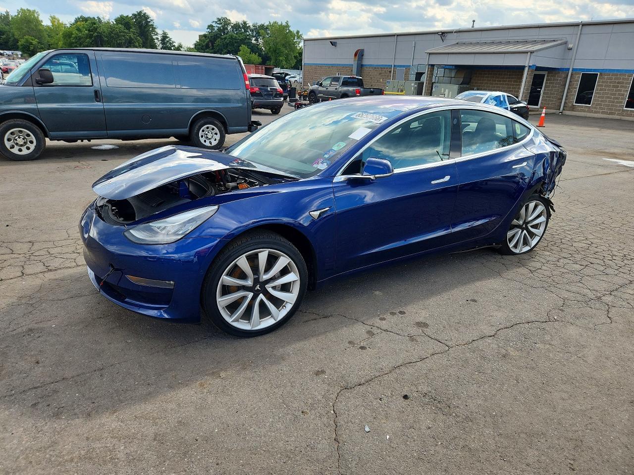 2018 TESLA MODEL 3