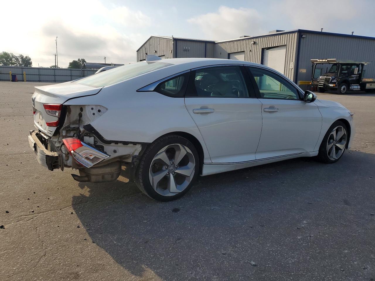 2019 HONDA ACCORD TOURING — снимка 3