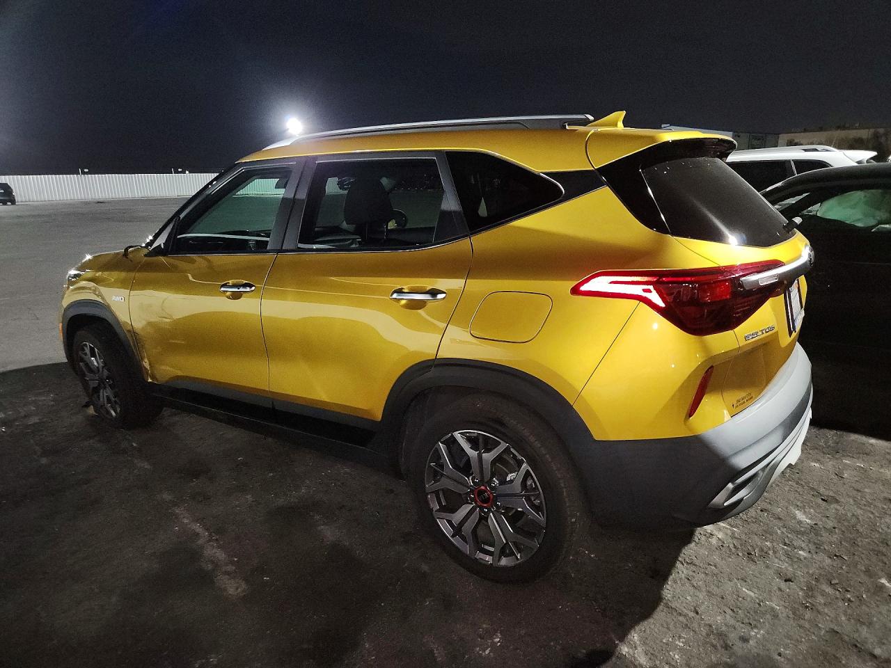 2021 KIA SELTOS SX — снимка 2