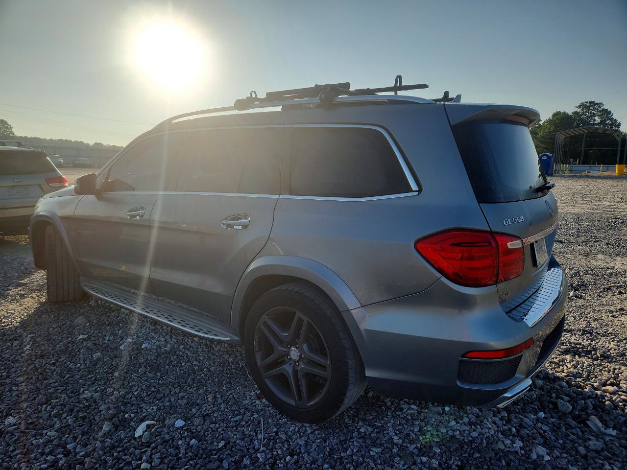 2015 MERCEDES-BENZ GL 550 4MATIC — снимка 2