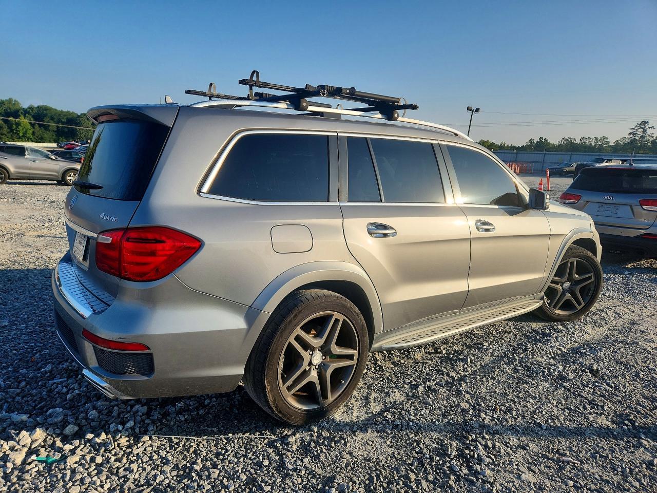 2015 MERCEDES-BENZ GL 550 4MATIC — снимка 3