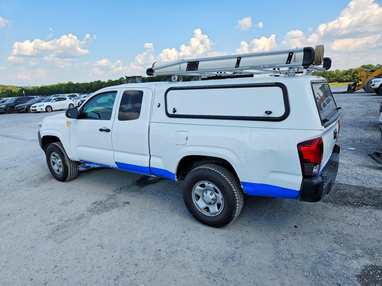 2023 TOYOTA TACOMA SR — снимка 2