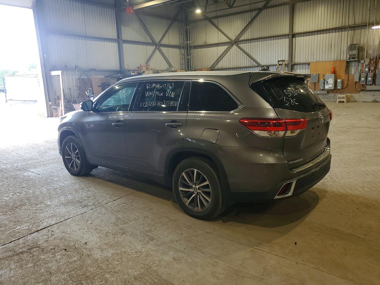 2018 TOYOTA HIGHLANDER XLE — снимка 2