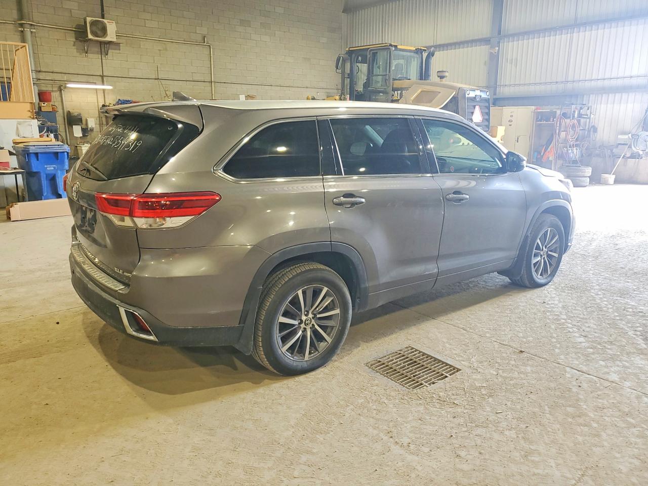 2018 TOYOTA HIGHLANDER XLE — снимка 3