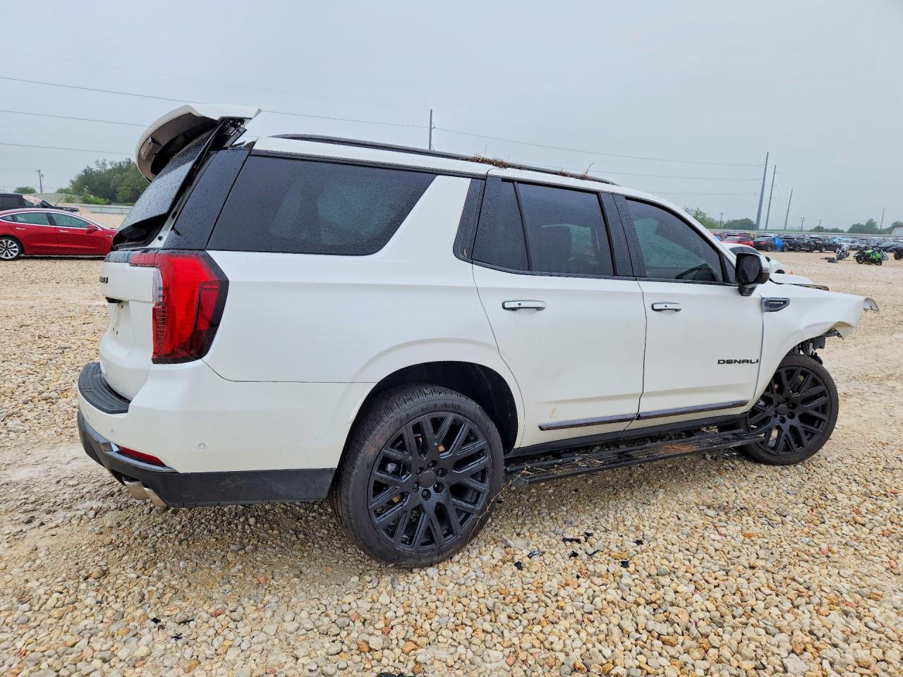 2025 GMC YUKON DENALI ULTIMATE — снимка 3