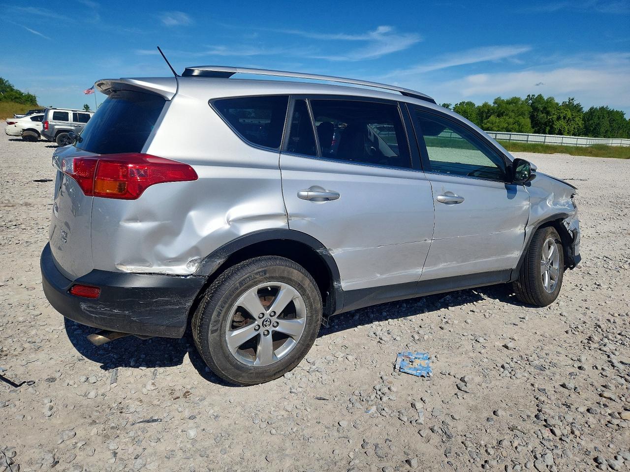 2015 TOYOTA RAV4 XLE — снимка 3