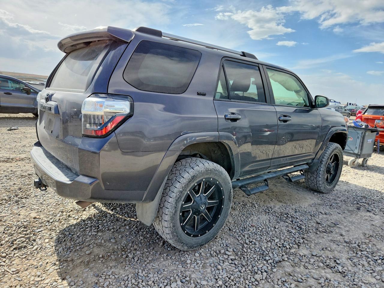 2023 TOYOTA 4RUNNER SR5 — снимка 3